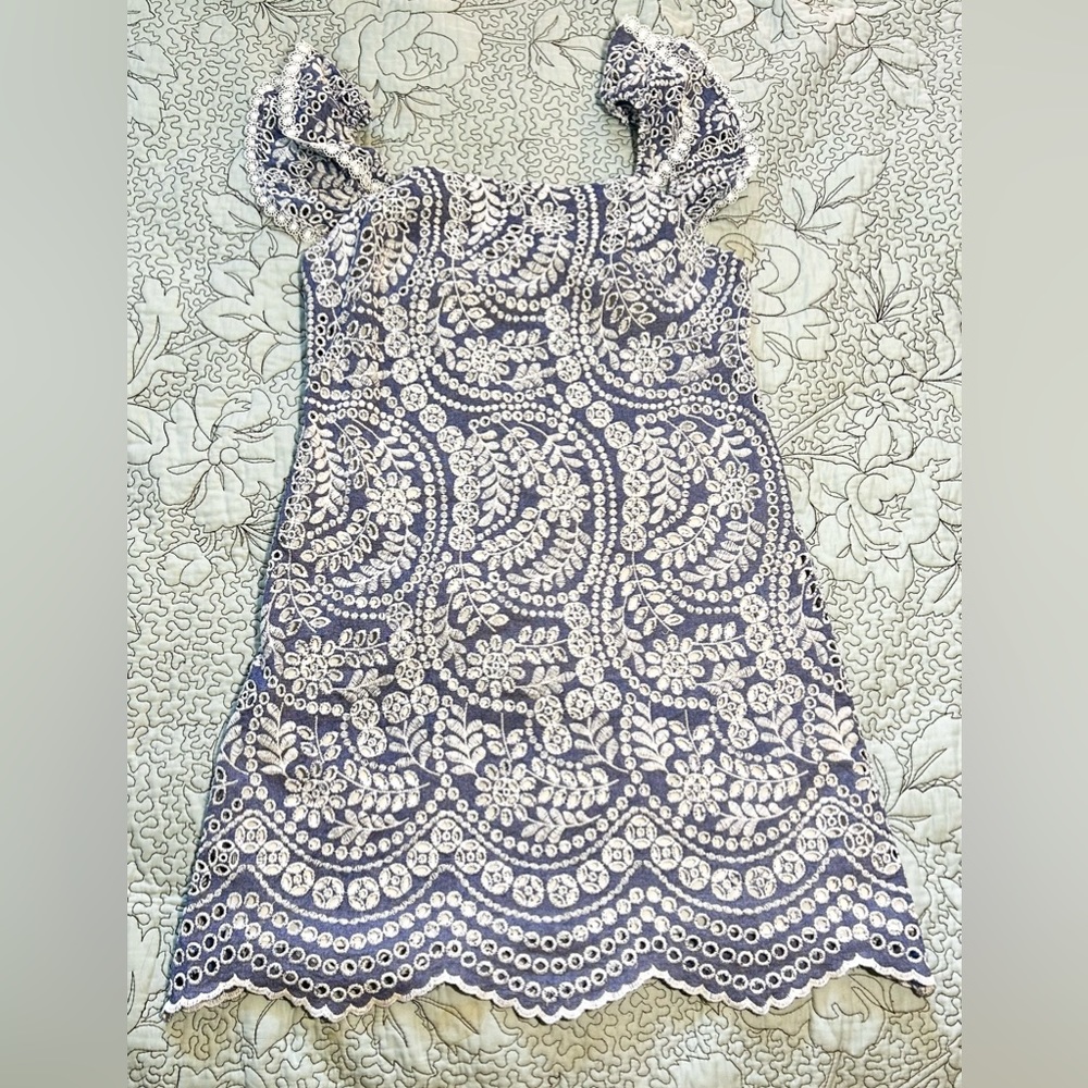 Alice + Olivia Blue and White Lace Dress - Picture 3 of 9